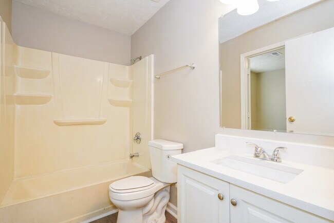 Building Photo - 833 Netherlands Dr