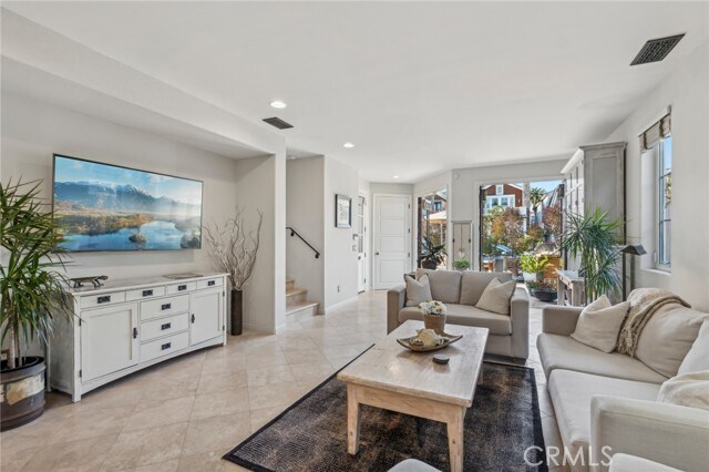 Building Photo - 610 Marigold Ave