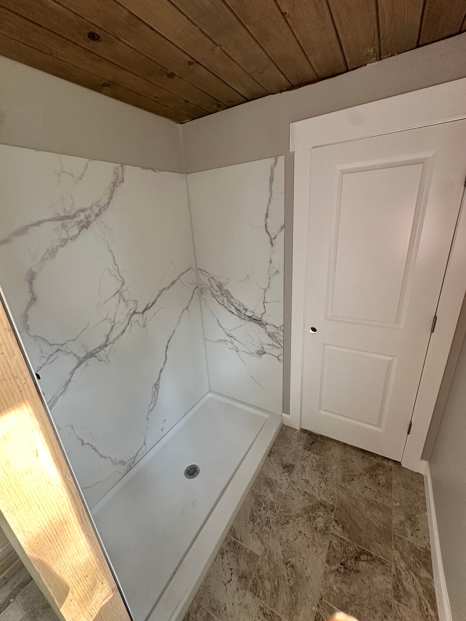 Building Photo - 9149 Wintergreen Dr