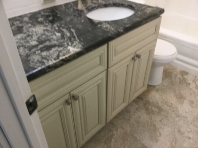 Building Photo - 10924 124th Ave N