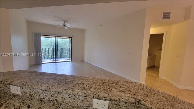Building Photo - 3018 Alcazar Pl