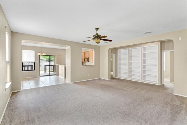 Building Photo - 2202 Sage Canyon Dr
