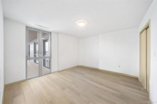 Building Photo - 109-09 15th Ave