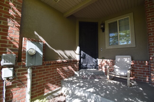 Building Photo - Modern 4 bed Home in Prime West Valley Location!!