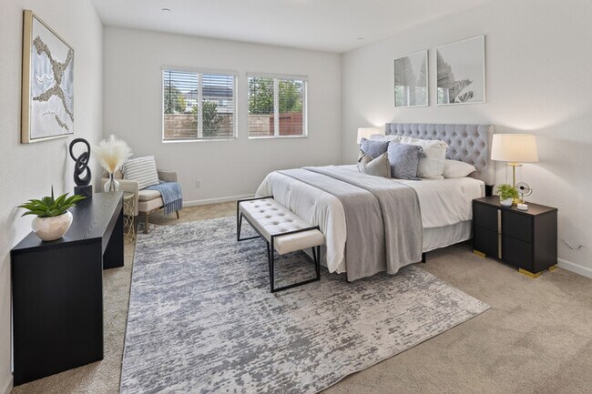 Building Photo - Gorgeous West Roseville Solar Home