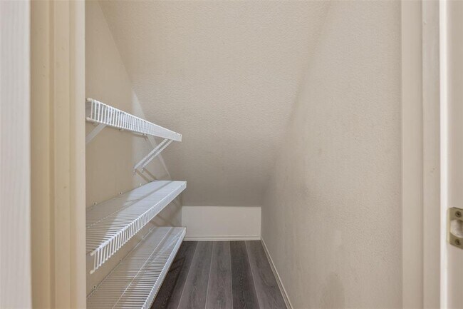 Building Photo - 14412 Lewis Carroll Ln