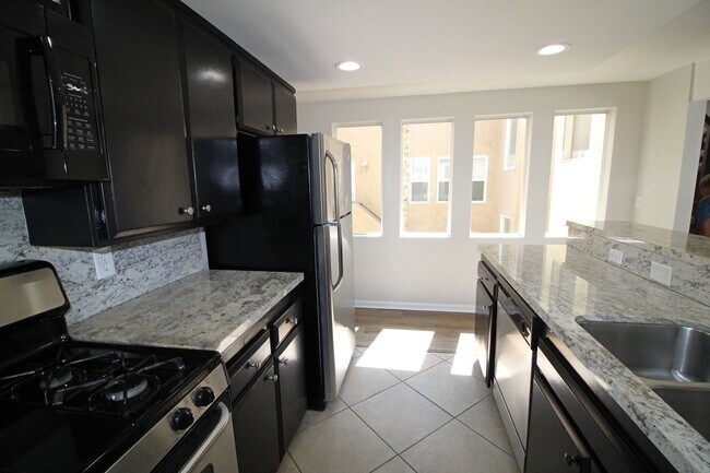 Building Photo - Oceanfront Silverstrand | 4 Bedroom + 3 Ba...