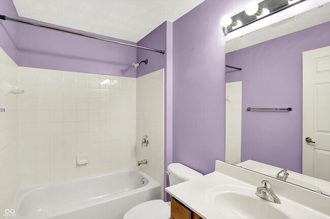 Building Photo - 239 Legends Creek Way