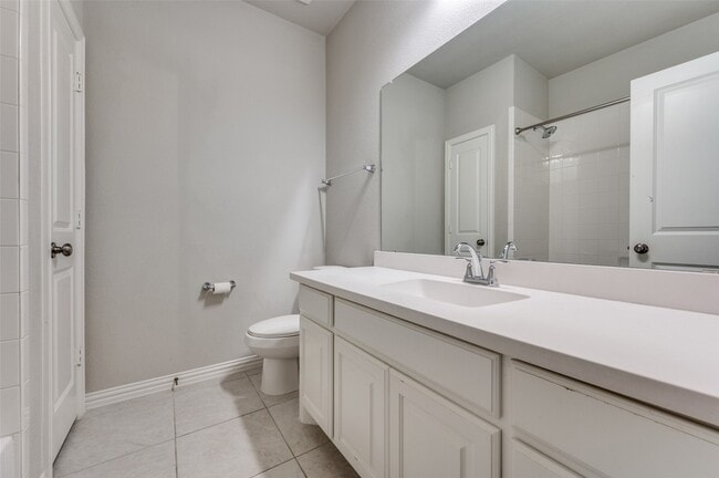 Building Photo - 4720 Bonfire Way