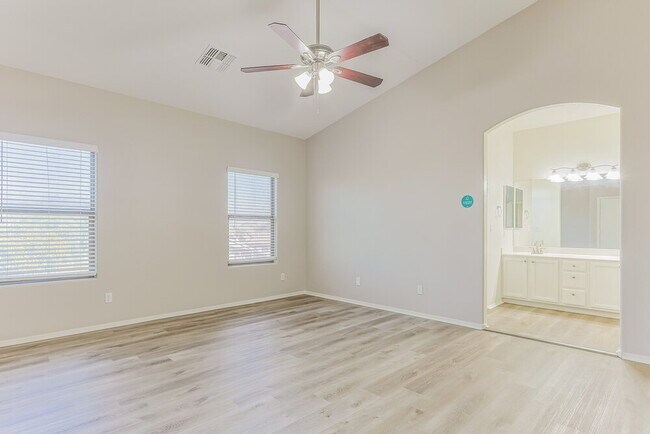 Building Photo - 326 N 103rd Pl