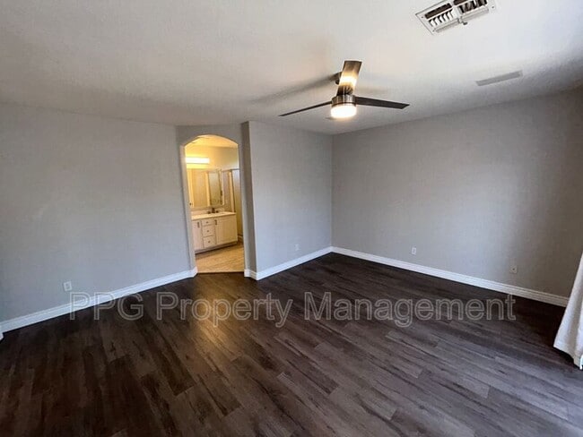 Building Photo - 4121 N Dania Ct