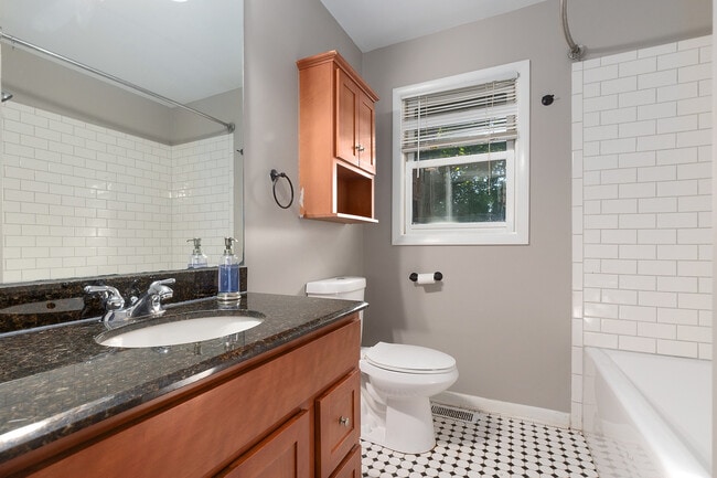 Building Photo - 16340 S McGrath Dr