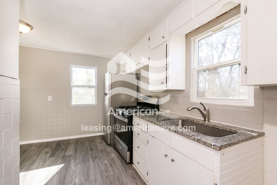 Building Photo - 4523 Curtis Ave