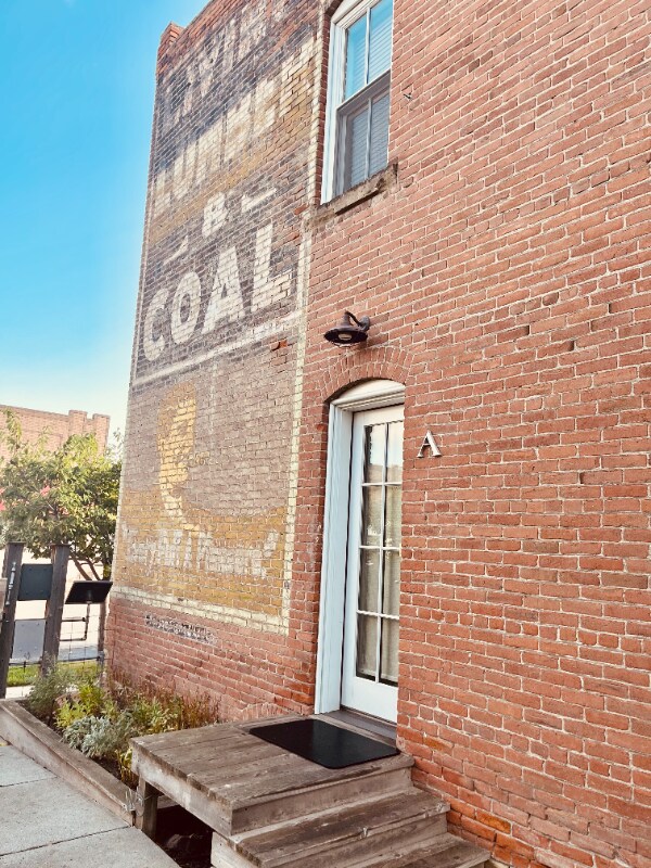 Building Photo - 214 S 2nd St