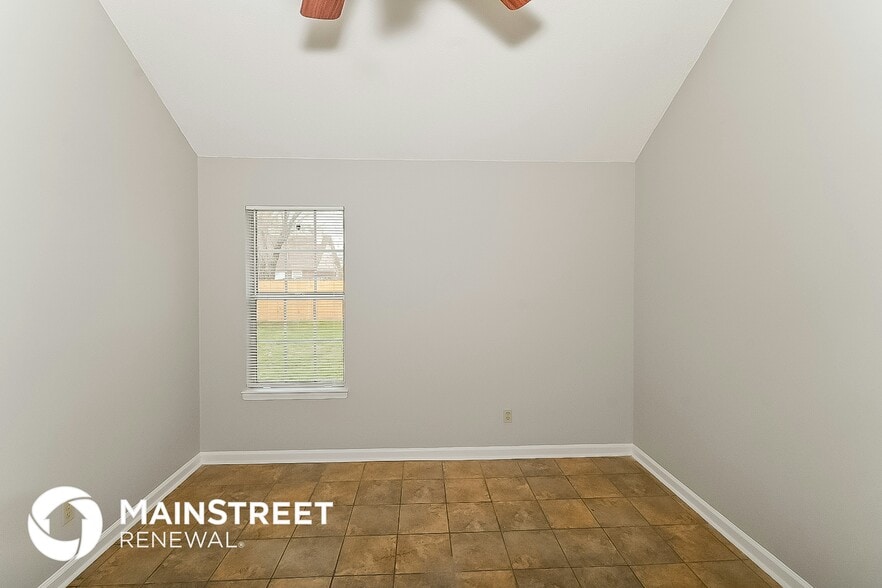 Building Photo - 7123 Hampton Dr