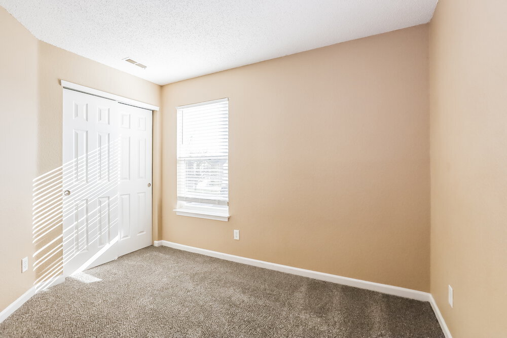 Building Photo - 5959 Redcliff S Ln