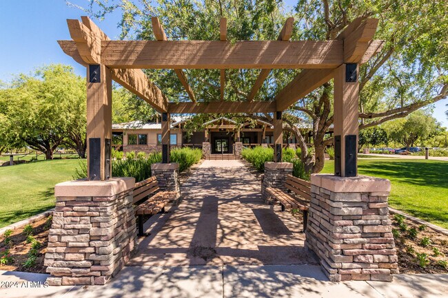 Building Photo - 4333 S Rim Ct