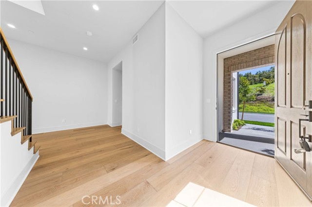 Building Photo - 233 Pinnacle