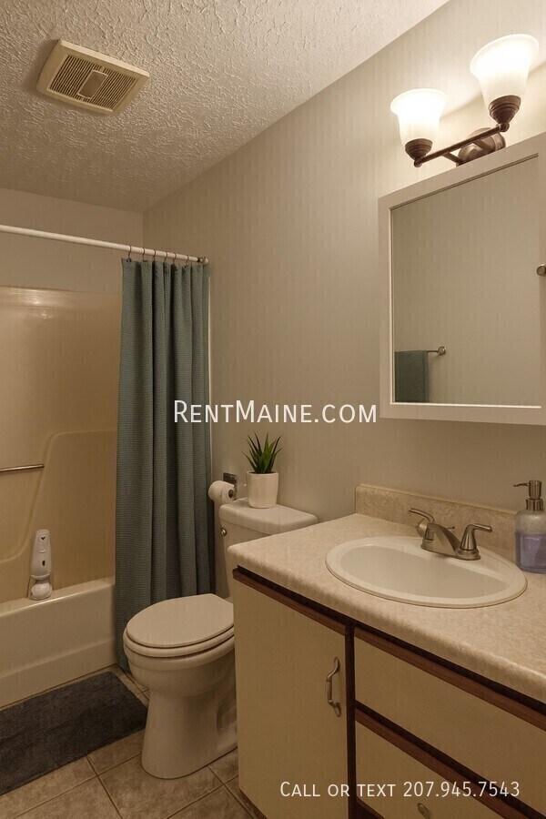 Building Photo - 2 Hartley St