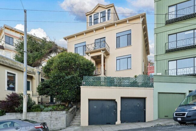 Building Photo - 1421 Clayton St