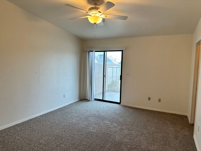 Building Photo - 2765 Albatross Ln