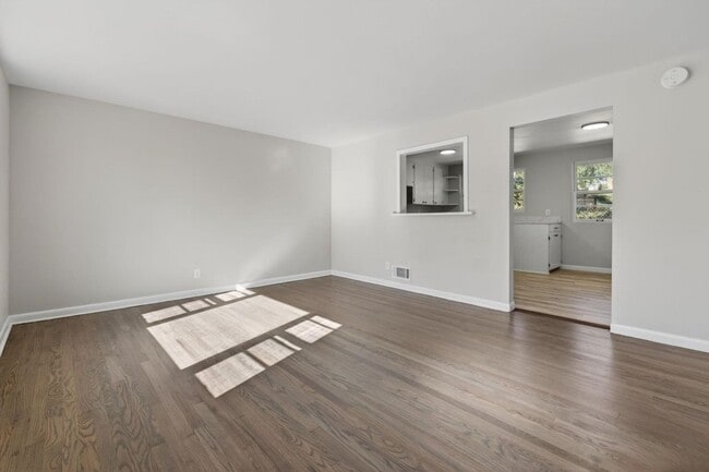 Building Photo - Saratoga Street