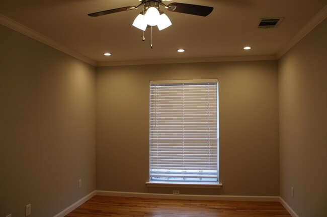 Building Photo - 10622 Hermosa Dr