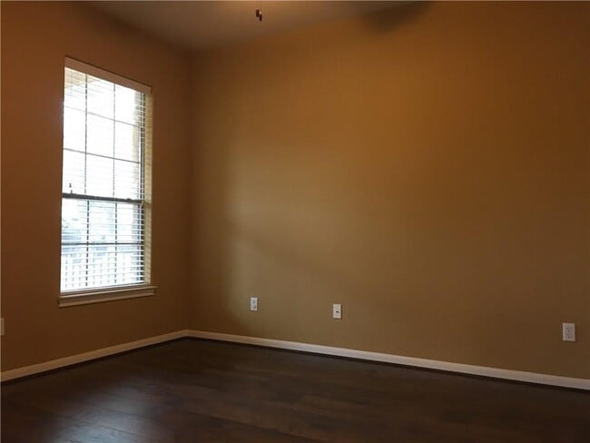 Building Photo - 7808 Meloncon Cove