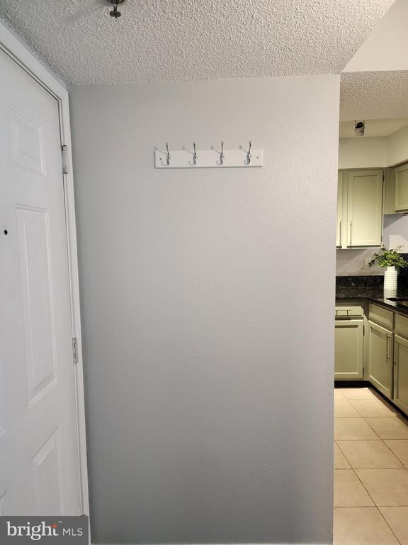 Building Photo - 1504 Lincoln Way