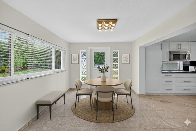 Building Photo - 4442 Sea Grape Dr