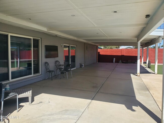 Building Photo - 4503 W Loma Ln