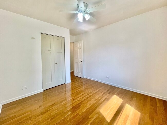 Building Photo - 2760 College Hill Cir