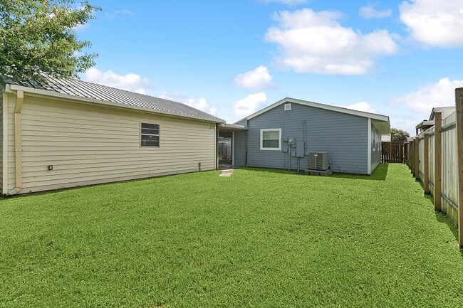 Building Photo - Beautiful Kenner Home 3 Bedroom! Must See!