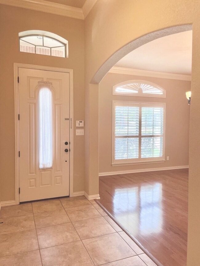 Building Photo - 401 Shumard Oak Trail
