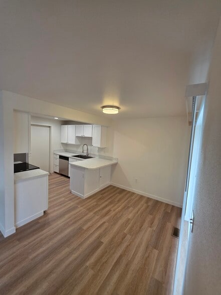 Dining room - 10515 140th Avenue Ct E