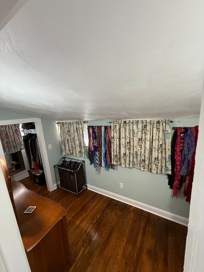 Building Photo - Cozy & Updated - 3 BR home in Old SW!