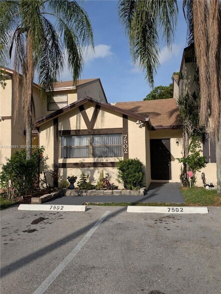 Building Photo - 7502 NW 33rd St