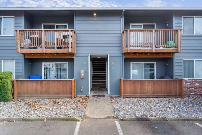 Building Photo - Spring Specials Won’t Last! 1-Month Rent F...