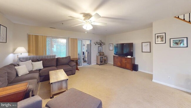 Building Photo - 54 Queen Caroline Ct