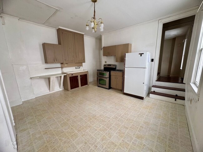 Building Photo - 3 Bedroom 1.5 Bathroom in Elizabethtown!