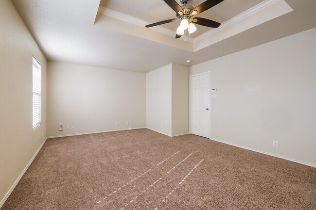 Building Photo - ***APPLICATION CURRENTLY UNDER REVIEW***MO...
