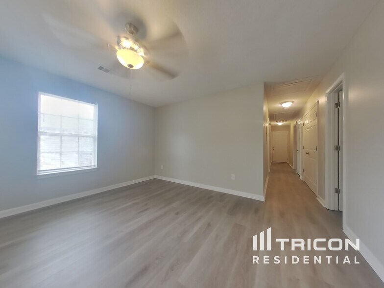Building Photo - 5665 Chrys St