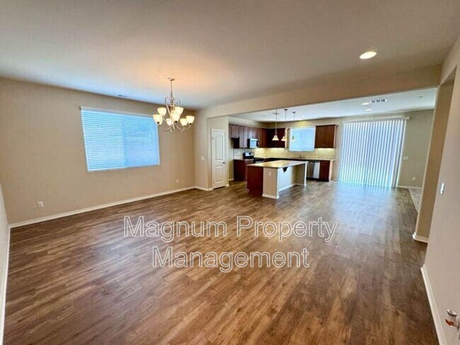 Building Photo - 34726 Yellow Root Ct
