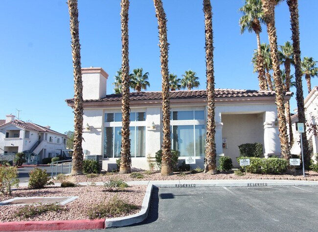 Building Photo - 2 Bedroom Condo Adjacent to Summerlin