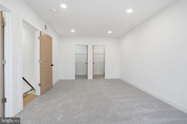 Building Photo - 20 Redbrook Ln