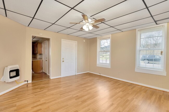 Building Photo - 423 Chestnut Ave