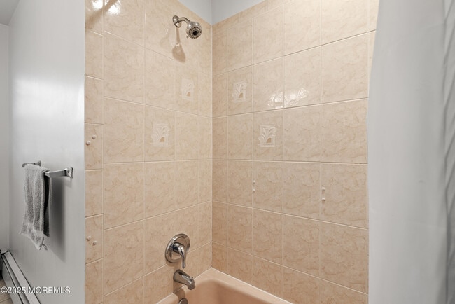 Building Photo - 404 Brookside Ave