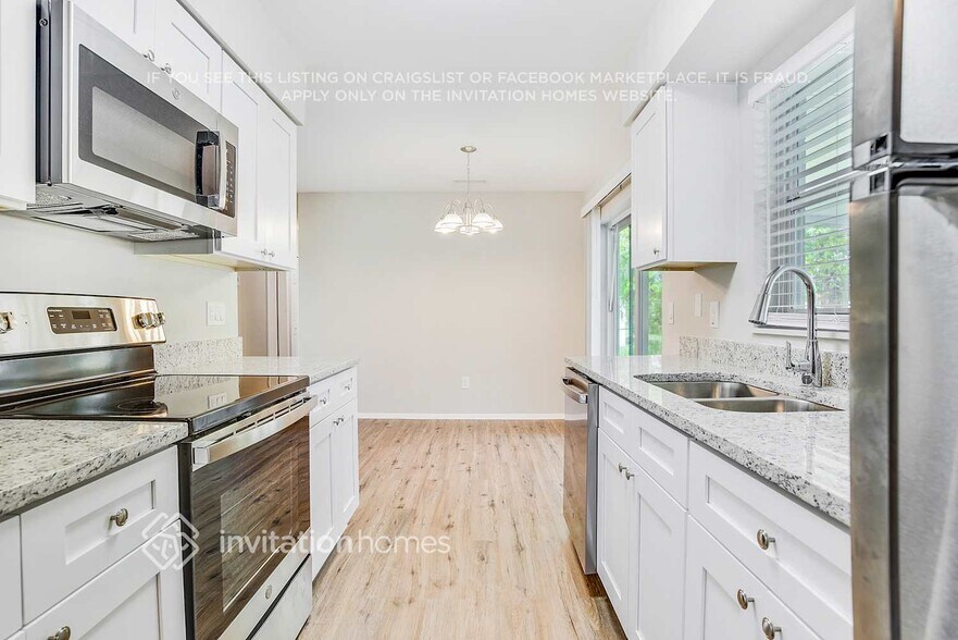 Building Photo - 2681 Clearbrook Cir
