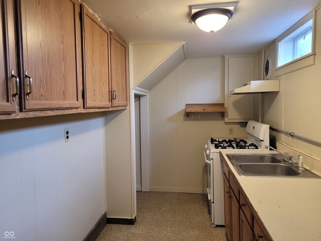 Building Photo - 1130 Tuck a Way Ridge Dr