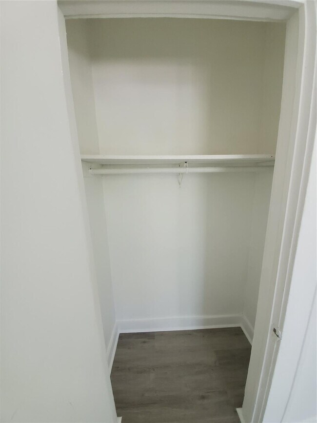 Building Photo - 236 NE 28th St